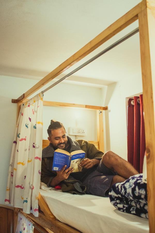 Hostel Moustache Manali Exterior foto